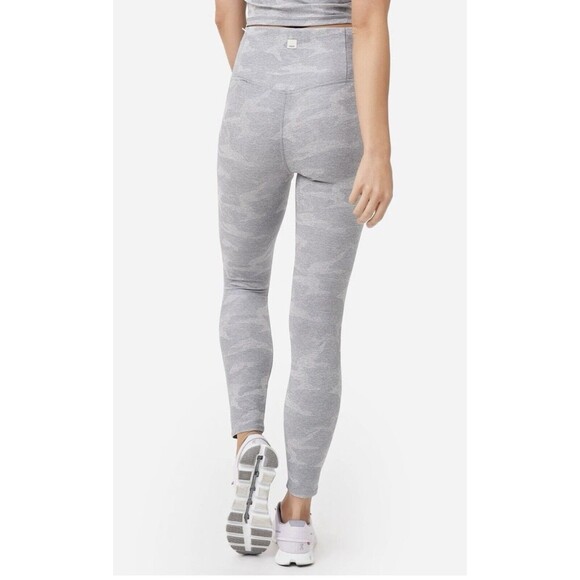 Vuori Clean Elevation Leggings In Pale Heather Camo Size S - Picture 2 of 9